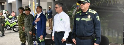 Entrega de equipo para la movilidad de la policía de Antioquia