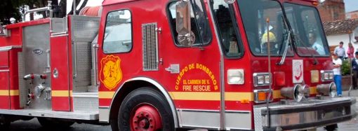 Accidente de bomberos mientras acuden a incendio en Rionegro