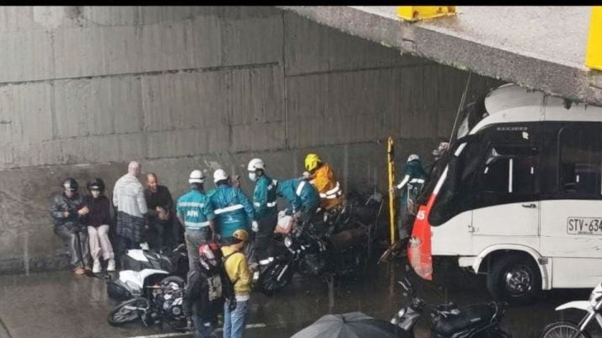 Cinco heridos en accidente de tránsito en la Avenida San Juan, Medellín